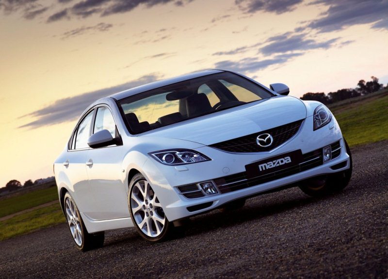 Autoesittely Mazda 6  2008-2012