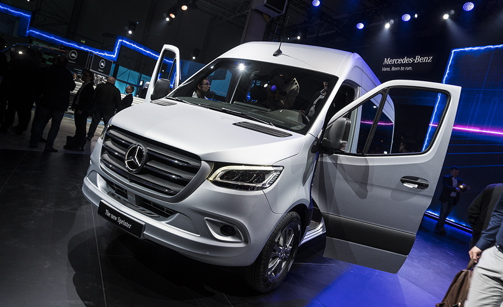 Tässä on uusi Mercedes-Benz Sprinter - aidosti älykäs pakettiauto