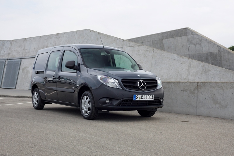 Autoesittely Mercedes-Benz Citan 2013