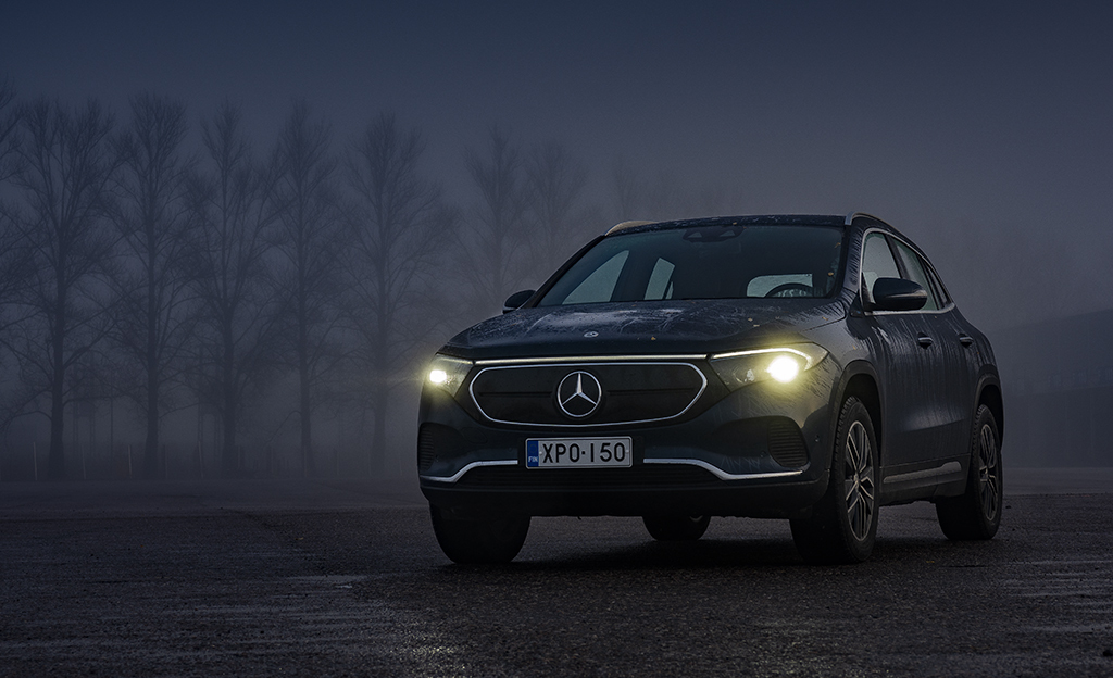Koeajossa Mercedes-Benzin edullisin sähköauto – EQA 250 lunastaa merkin laatulupaukset