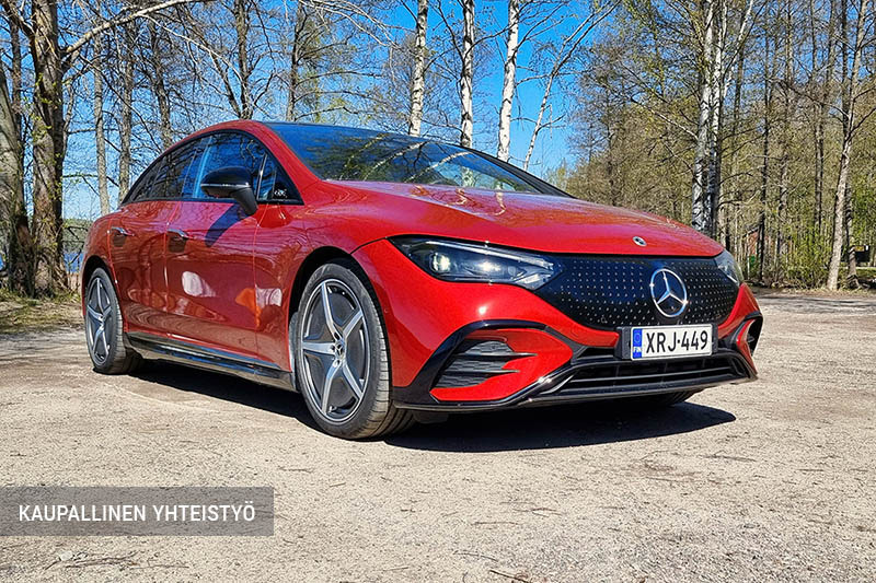 Ajotuntuma ja mukavuus nostavat Mercedes-EQ EQE:n sähköautojen aateliin