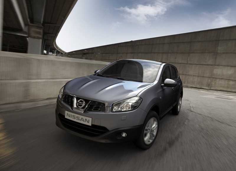 Autoesittely Nissan Qashqai 2010-2013