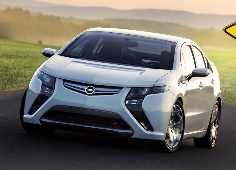 Autoesittely Opel Ampera 2012