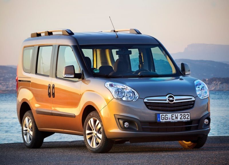 Autoesittely Opel Combo 2013
