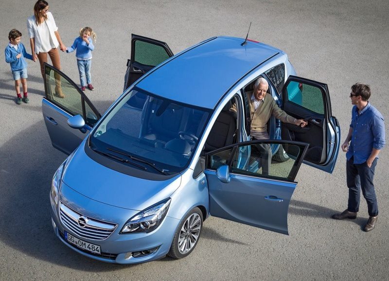 Autoesittely Opel Meriva 2014