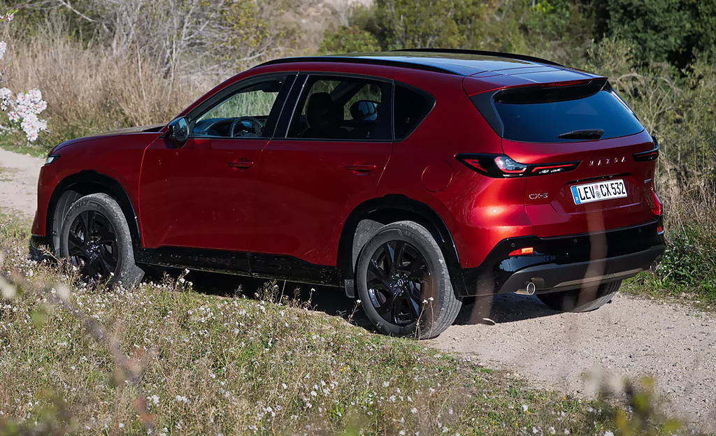 Koeajo: Mazda CX-5 kolmas sukupolvi jatkaa polttomoottorilla