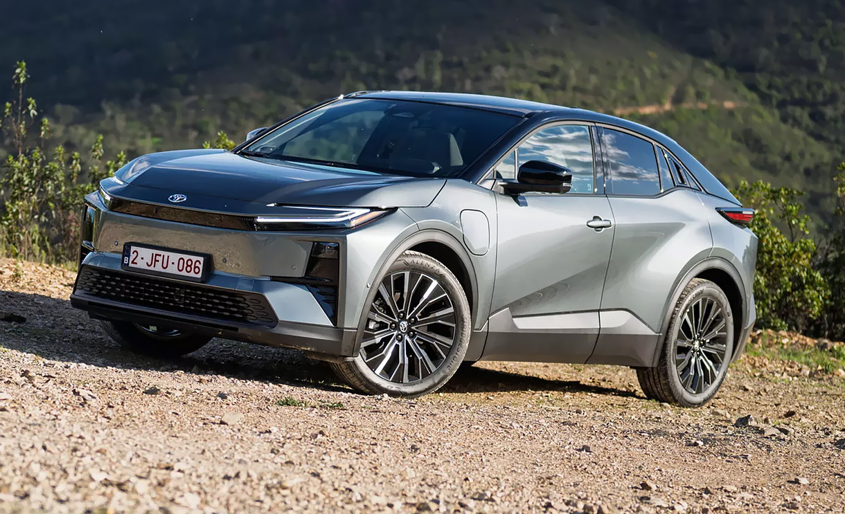 Koeajo: Toyota C-HR+ sähköauto haastaa bZ4X:n