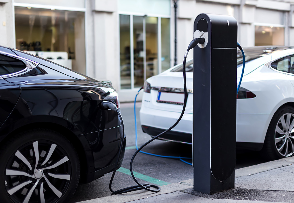 Uusi sähköautovertailu – Löydä paras sähköauto tarpeisiisi