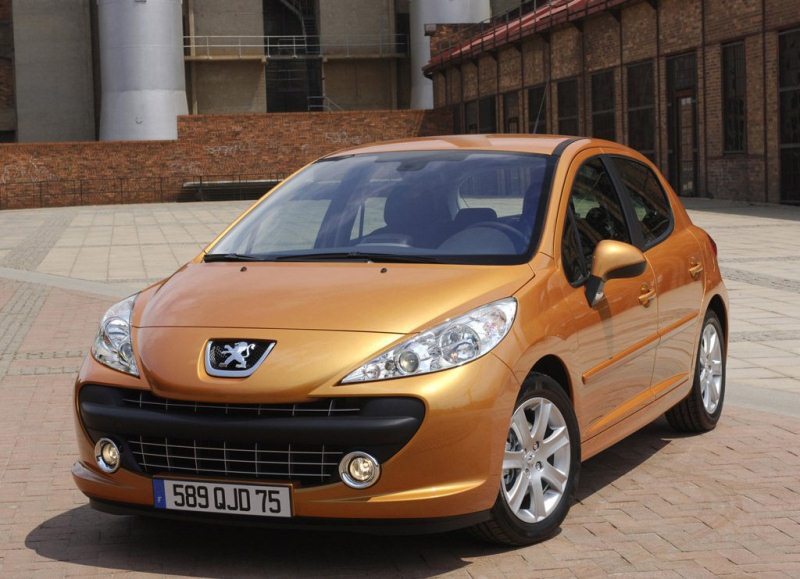 Autoesittely Peugeot 207