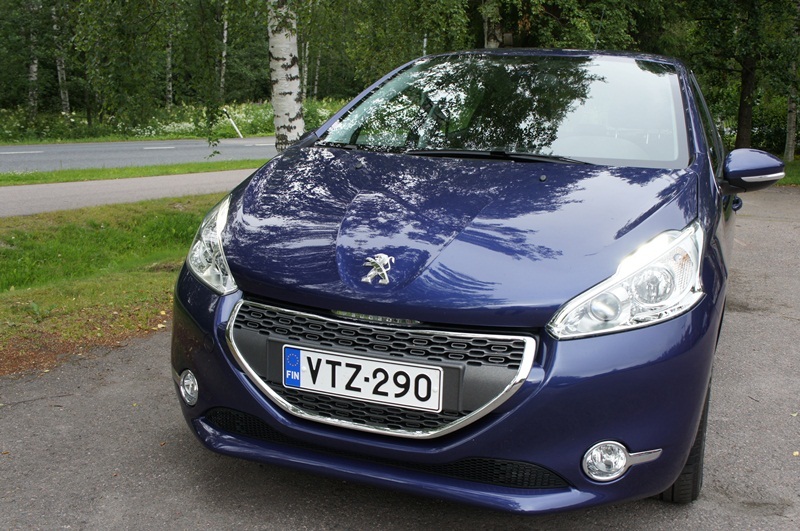 Koeajo Peugeot 208 e-HDi 115 FAP Allure 2012