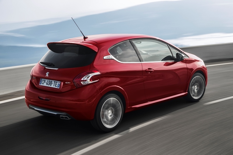 Autoesittely Peugeot 208 GTi 2013