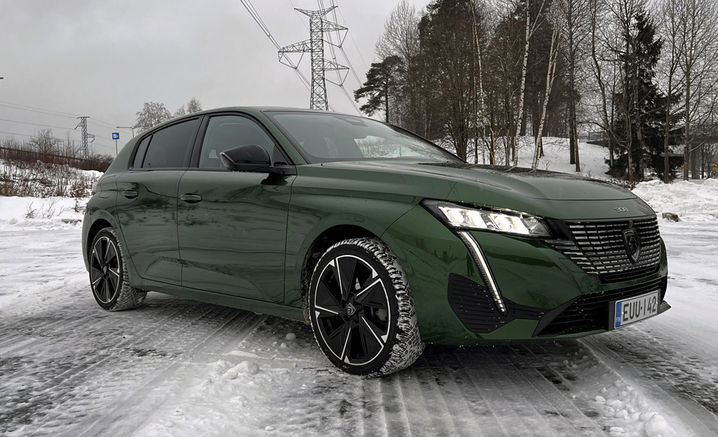 Koeajo: Peugeot e-308 – Kiva sähköperheauto