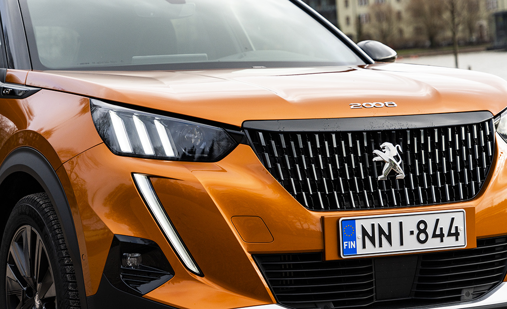Koeajossa Peugeot 2008 GT (vm. 2020) – nimeään suurempi katumaasturi