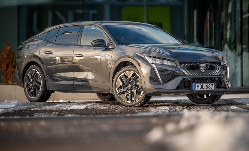 Koeajo: Peugeot 408 hybrid – Näyttävä ulkonäkö saa ohikulkijat pysähtymään