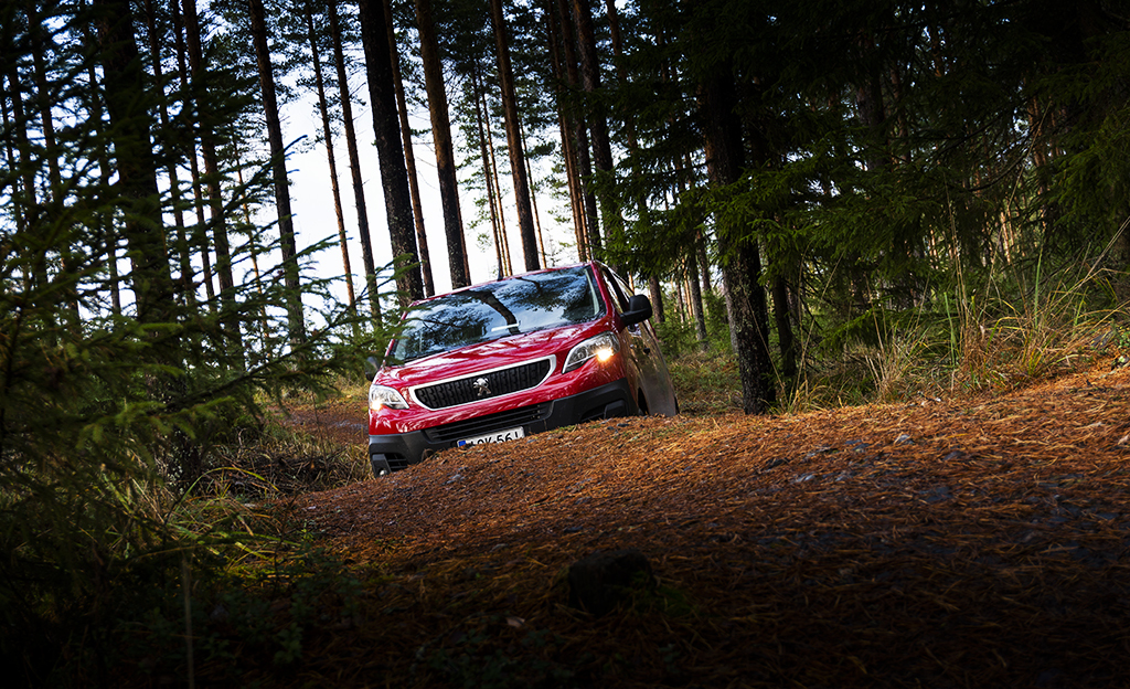 Metsään meni, mutta pääsi myös pois – Dangel-Peugeot on työmiehen unelma