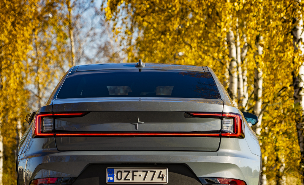 Koeajossa Polestar 2 – hyvän fiiliksen kiintotähti Volvosta tutuilla vahvuuksilla