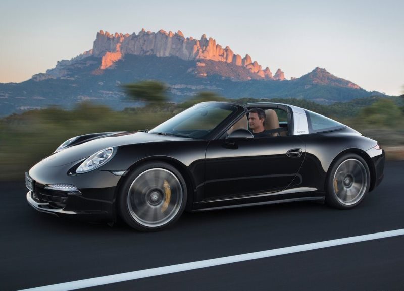 Autoesittely Porsche 911 Targa 2014