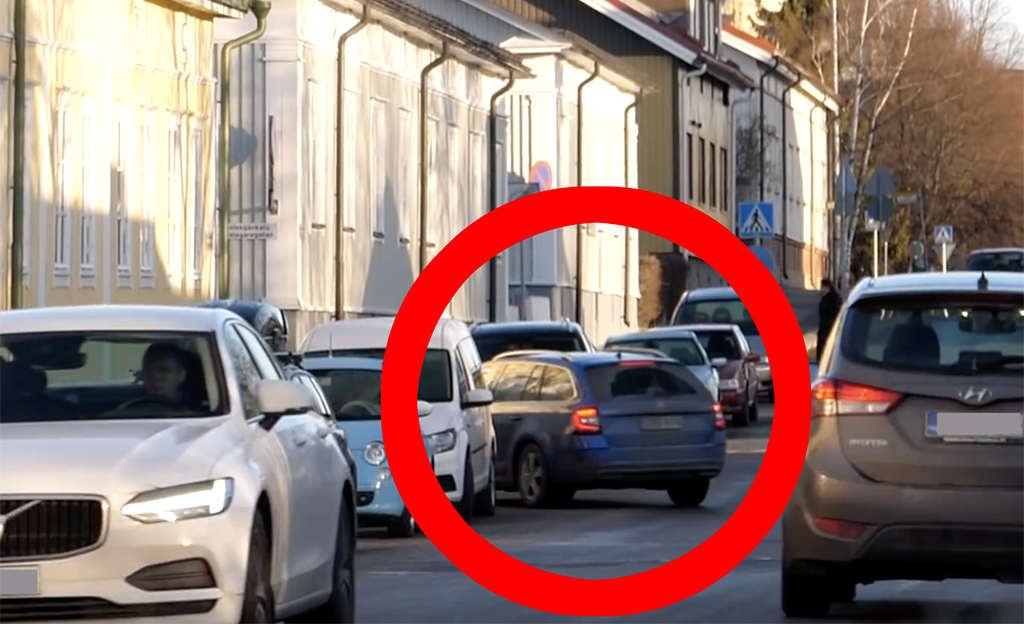 Tiesitkö jo tämän uuden pysäköintisäännön? Uusi tieliikennelaki tekee parkkeeraamisesta aiempaa vaarallisempaa