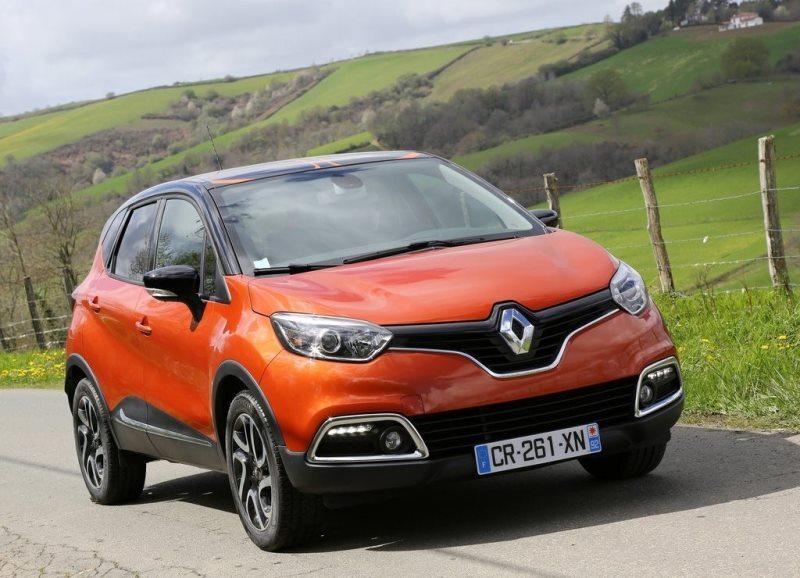 Autoesittely Renault Captur 2013