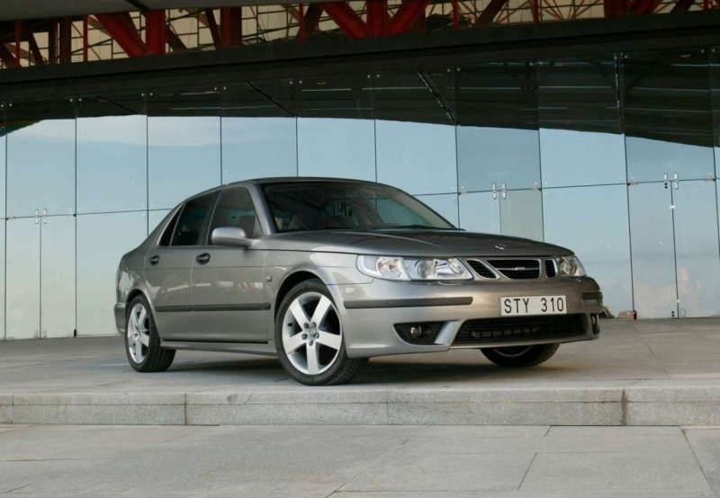 Autoesittely Saab 9-5 1997-2001