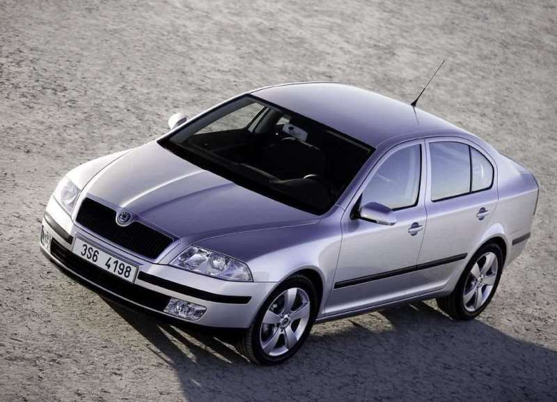 Autoesittely Skoda Octavia 2004-2008