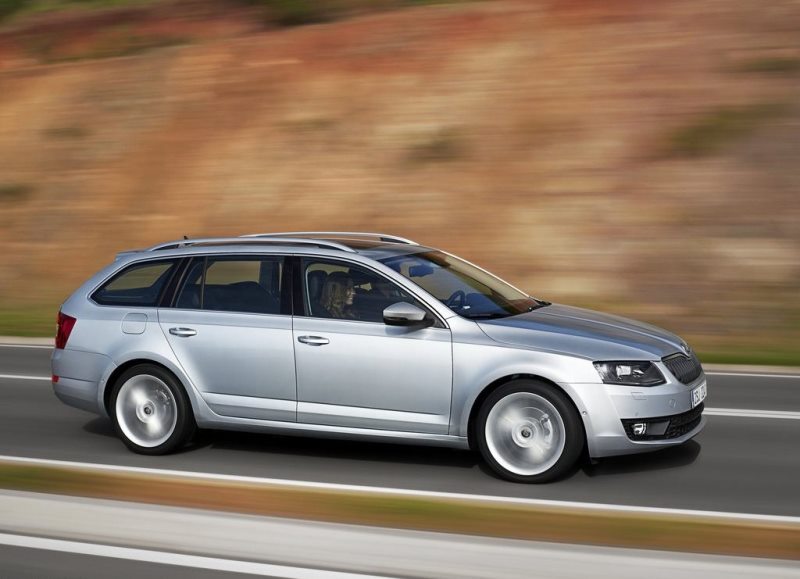 Autoesittely Skoda Octavia Combi 2013
