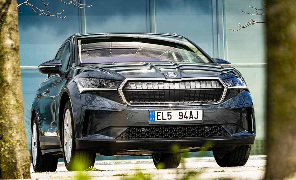 Ensifiilikset Škoda Enyaq iV -täyssähköautosta – kirkkaasti yksi tämän hetken houkuttelevimpia automalleja