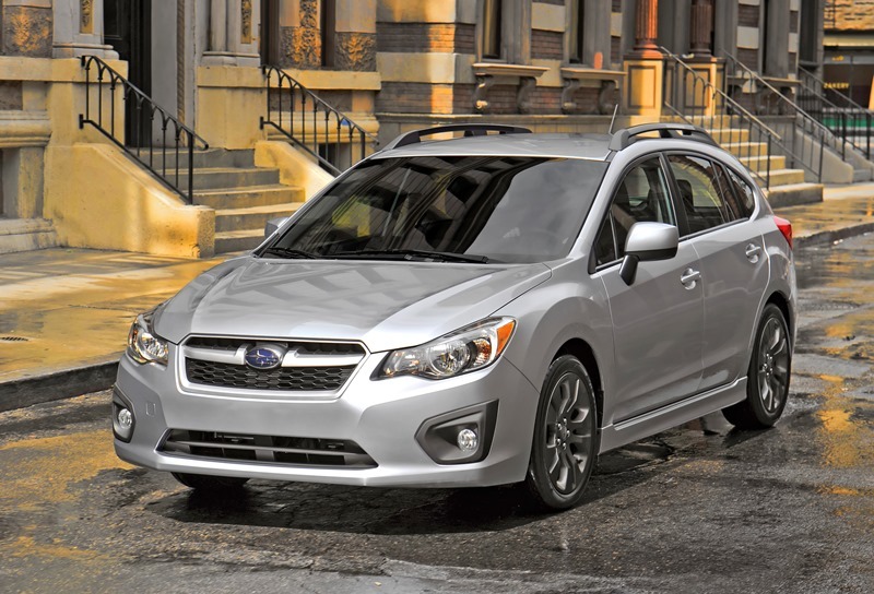 Autoesittely Subaru Impreza 2013