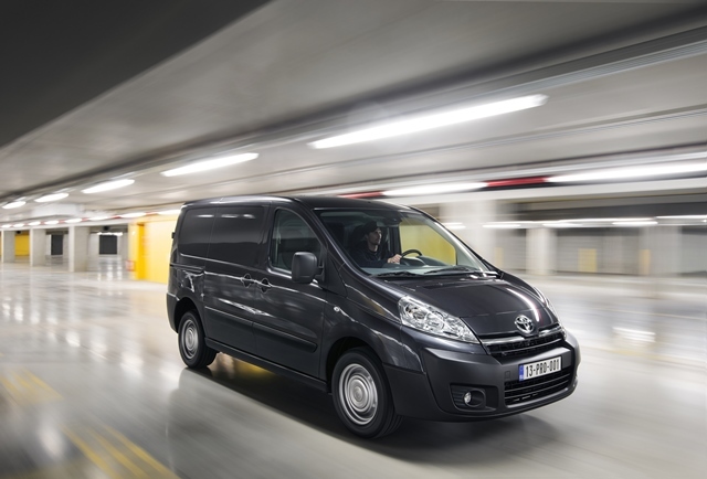 Autoesittely Toyota ProAce 2013