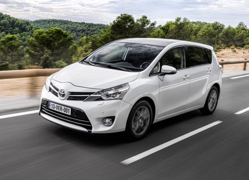Autoesittely Toyota Verso 2014