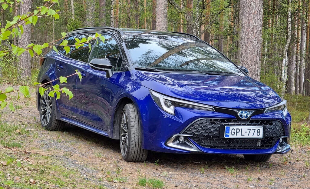Koeajo: Toyota Corolla – Kansansuosikki on entistä parempi