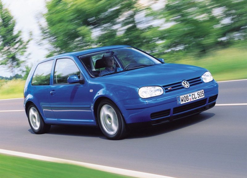 Autoesittely Volkswagen Golf IV 1997-2003