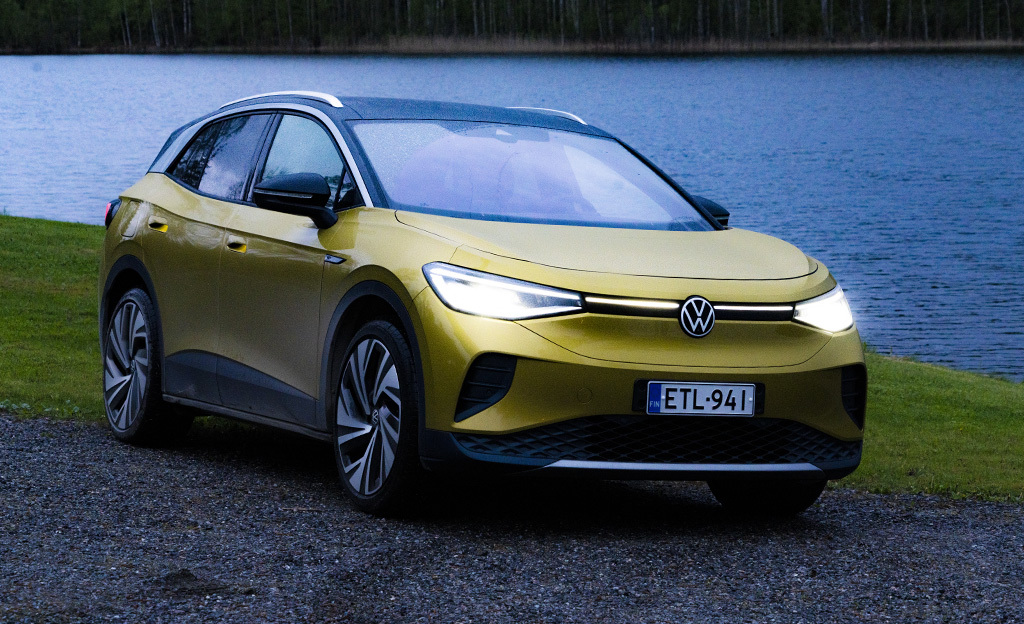 Näkökulma: valuuko autoveron poisto sähköautojen hintoihin vai käykö kädenojennukselle ”kotitalousvähennykset”