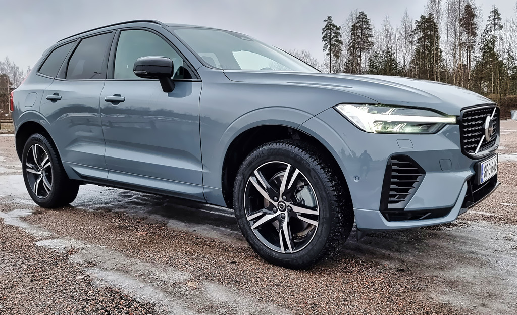 Koeajossa Volvo XC60 T8 Long Range - Suomen suosituin ladattava hybridi