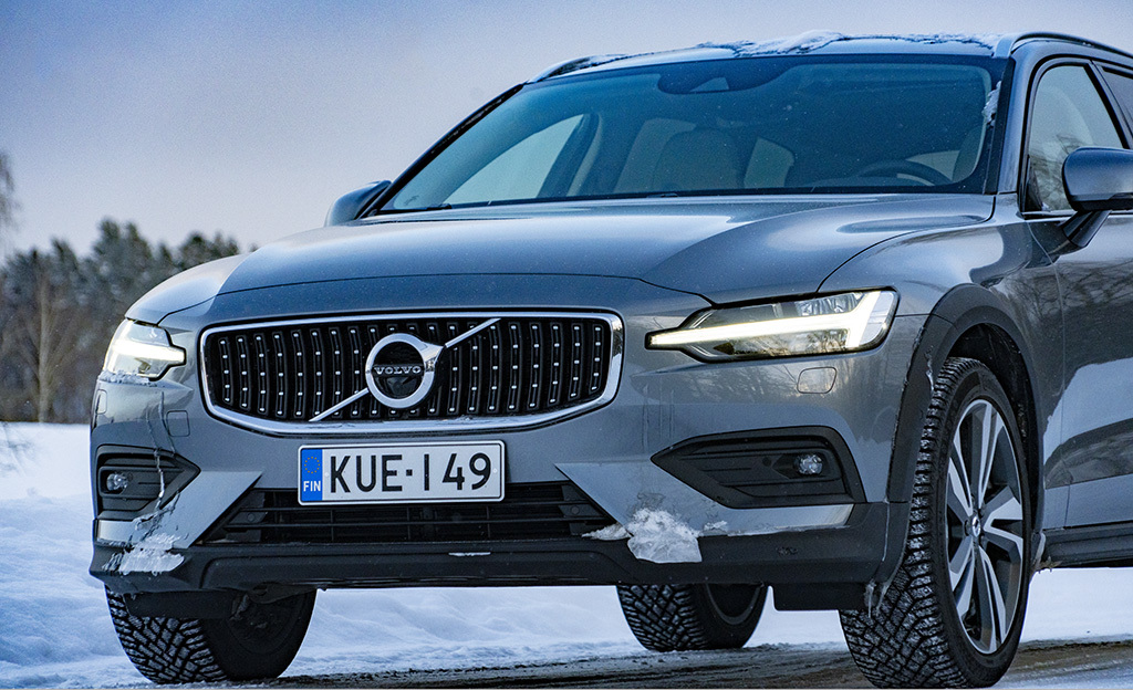 Dieselin aika ei ole vielä ohi – koeajossa Volvo V60 Cross Country B4 -kevythybridi
