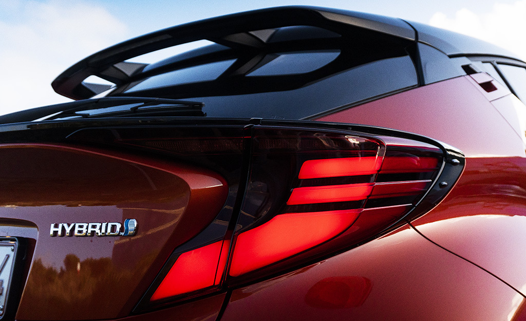Toyota C-HR takavalot led