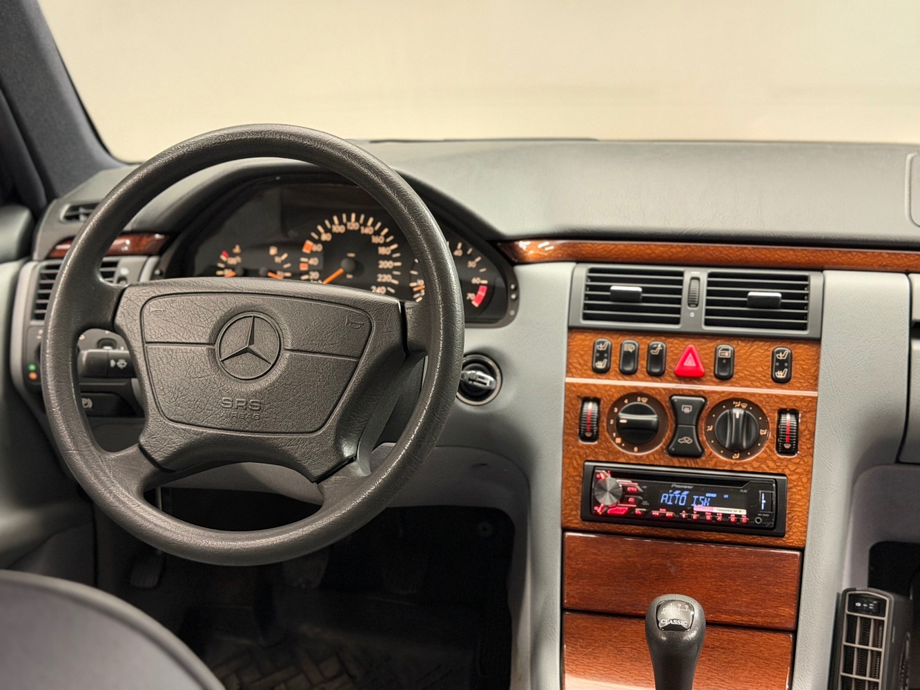 Mercedes-Benz E vaihtoauto