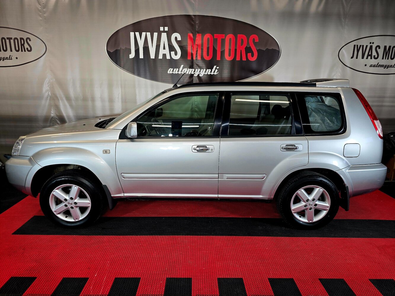 Nissan X-Trail vaihtoauto