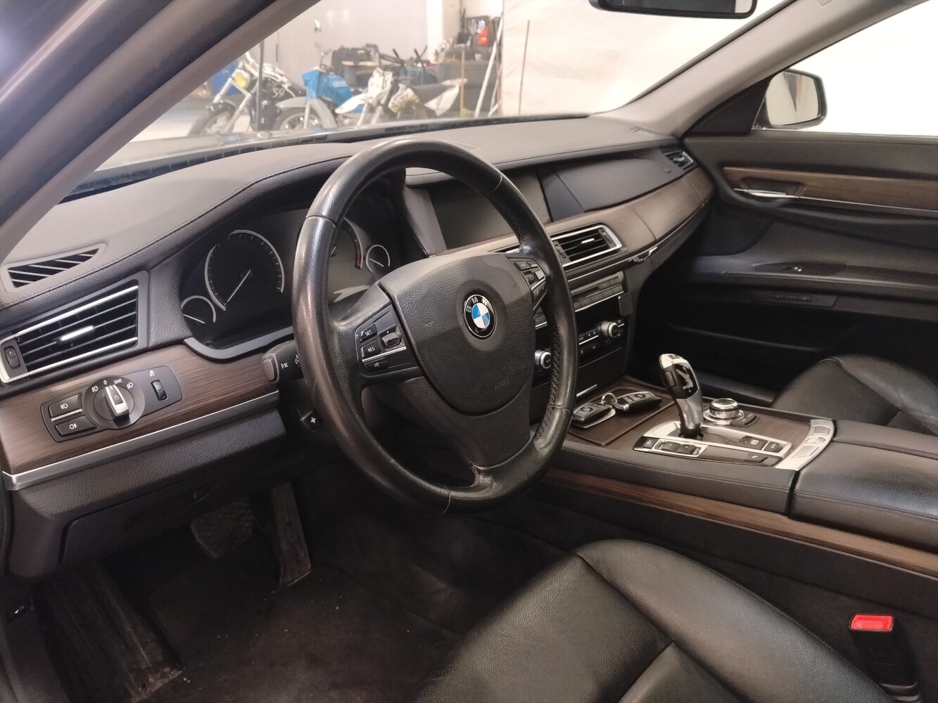 BMW 730 vaihtoauto