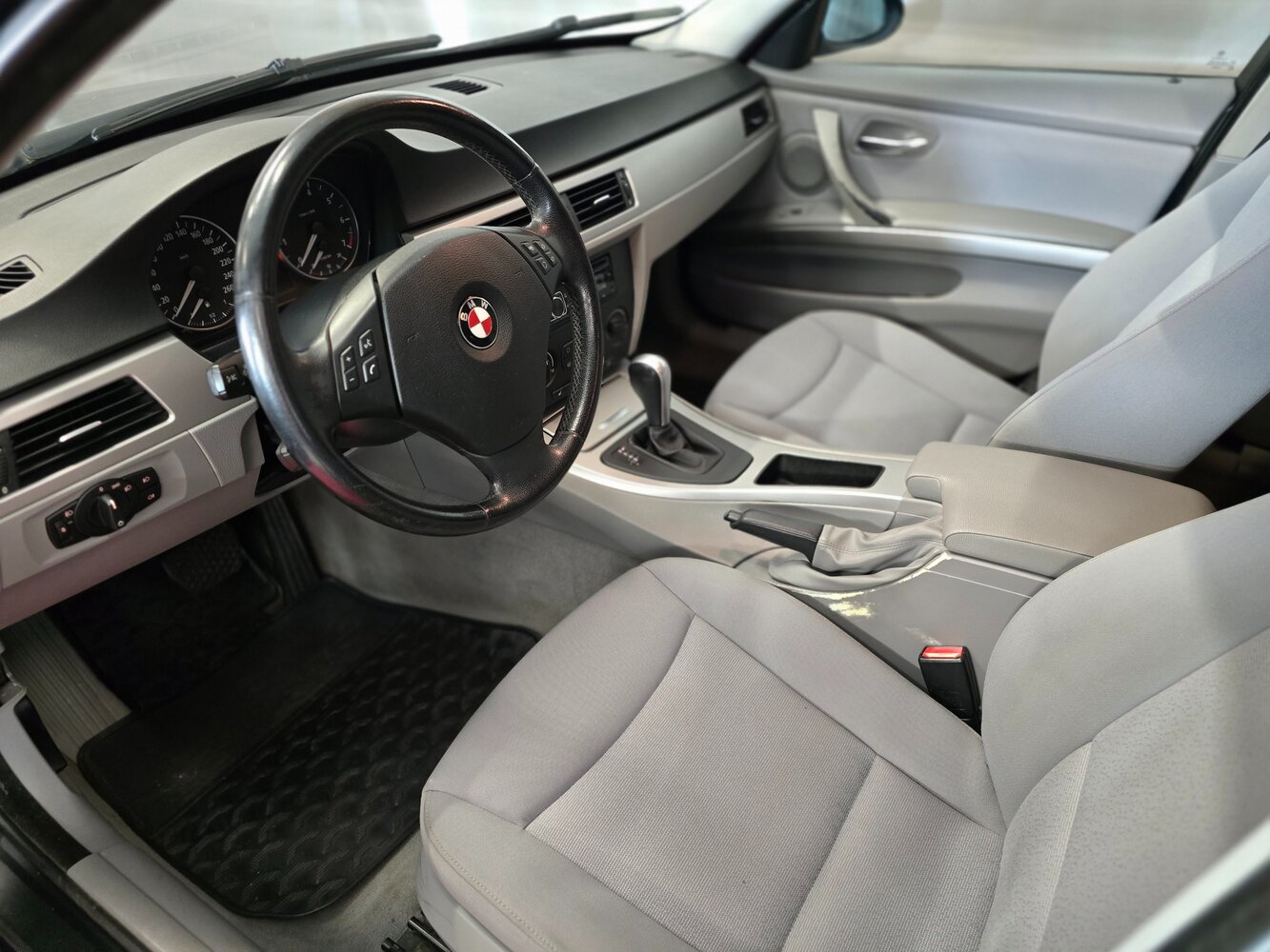 BMW 320 vaihtoauto