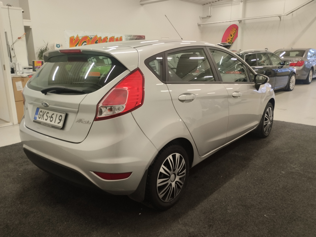 Ford Fiesta vaihtoauto