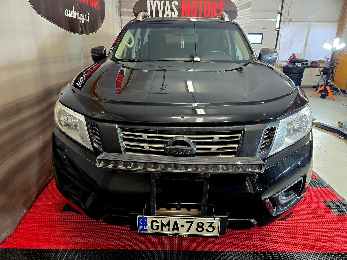 Nissan Navara vaihtoauto