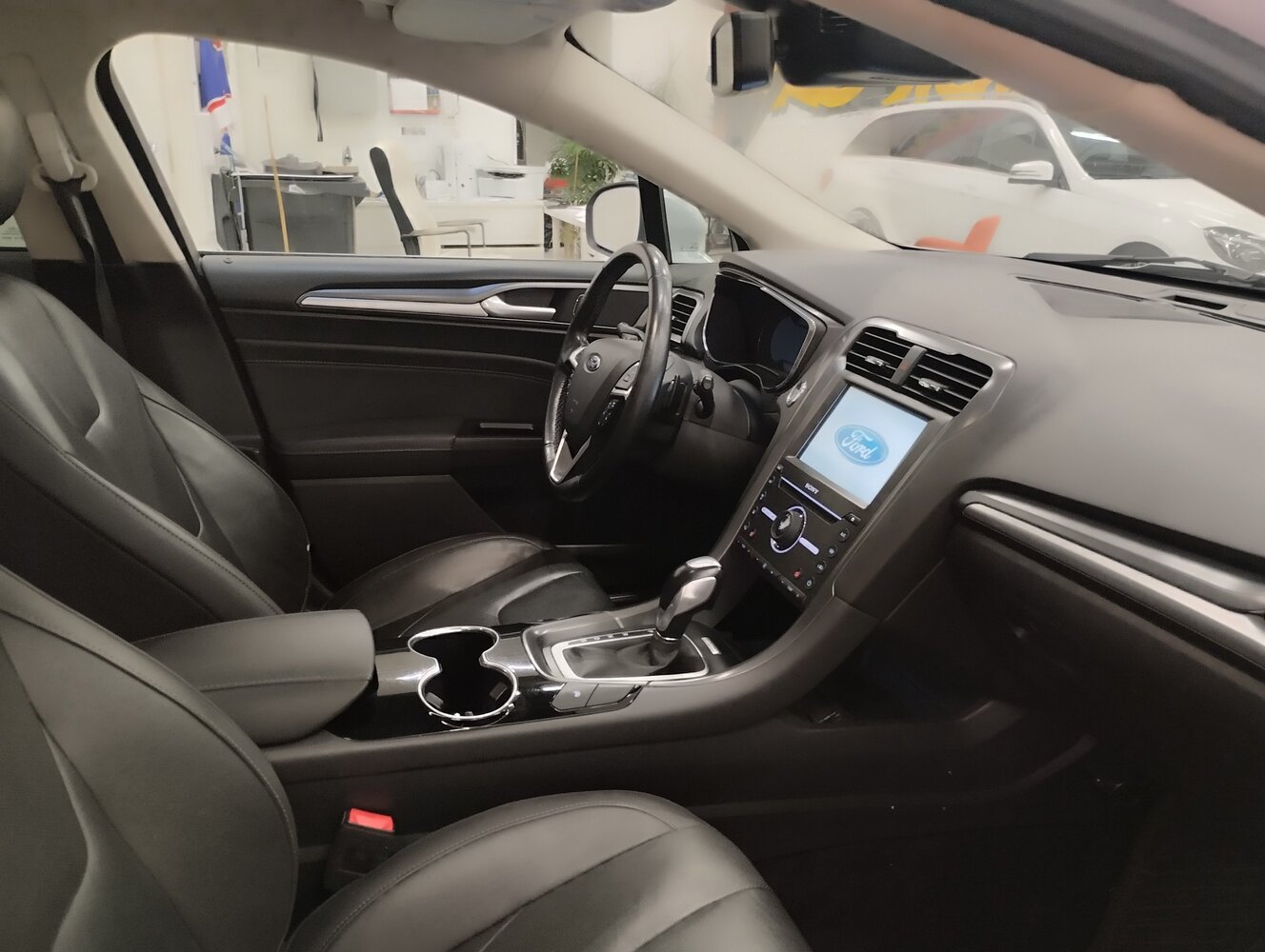 Ford Mondeo vaihtoauto