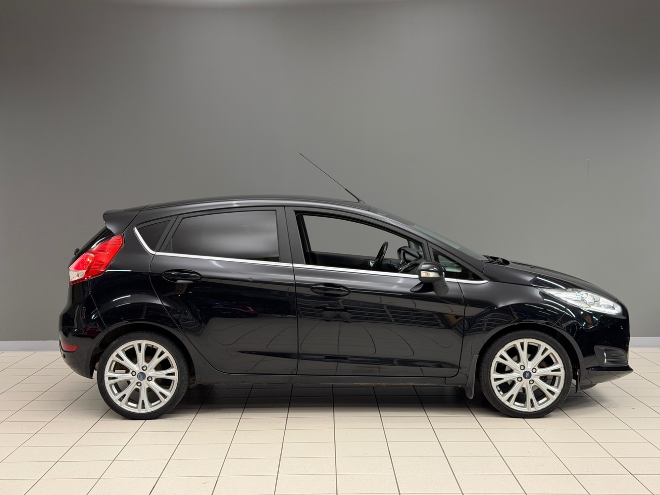 Ford Fiesta vaihtoauto