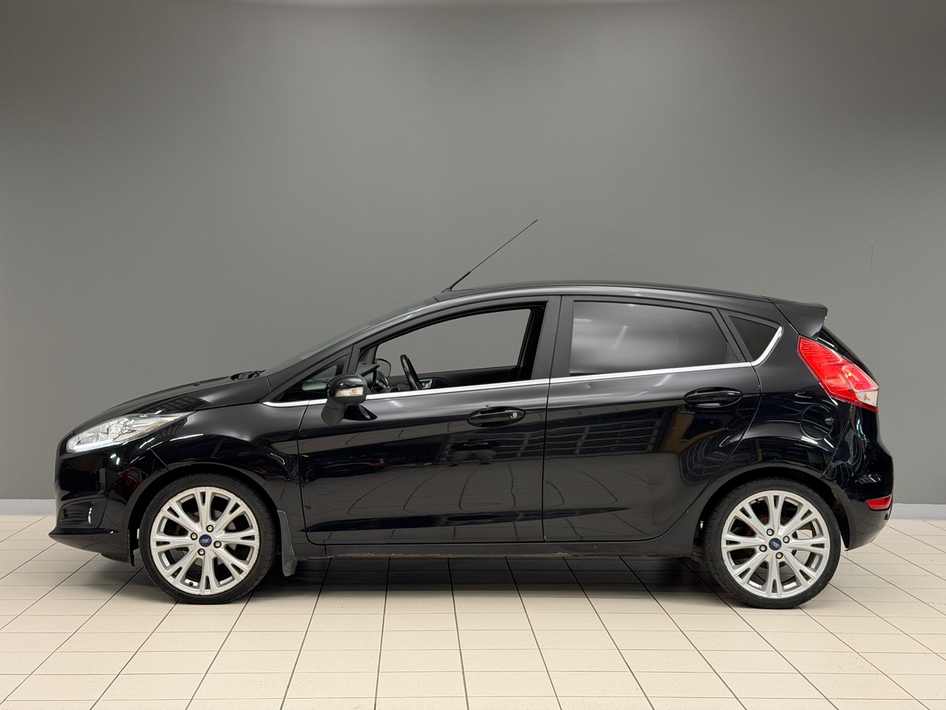 Ford Fiesta vaihtoauto
