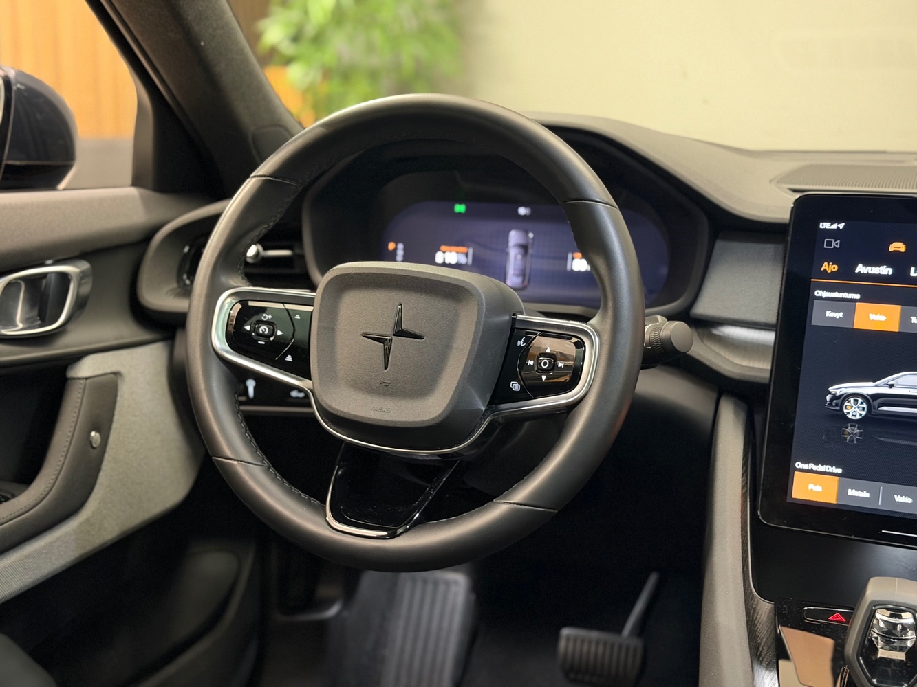 Polestar 2 vaihtoauto