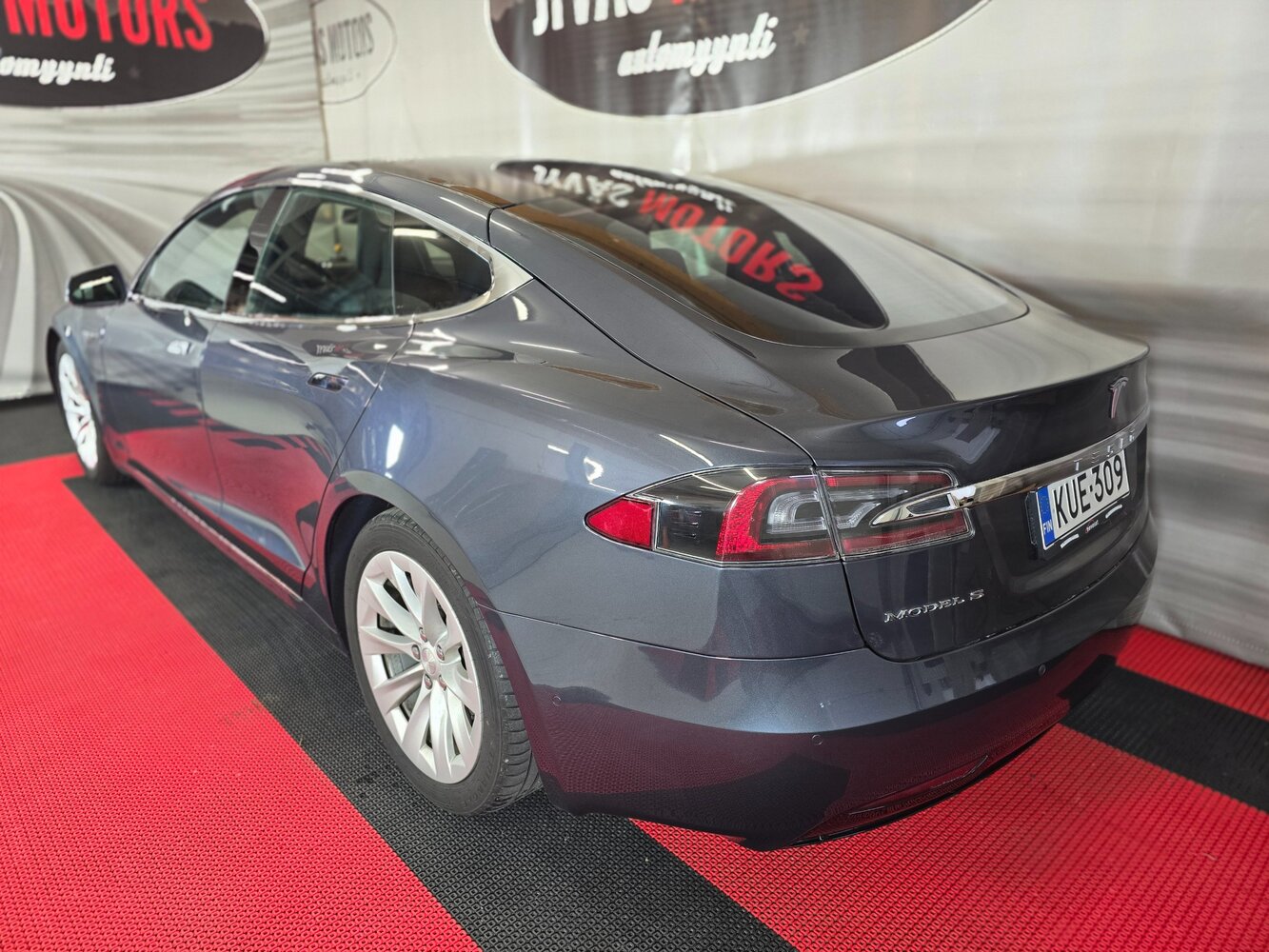 Tesla Model S vaihtoauto