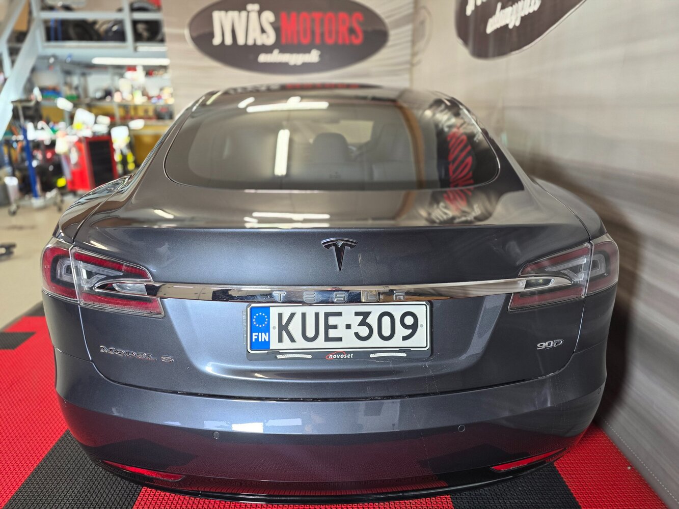 Tesla Model S vaihtoauto