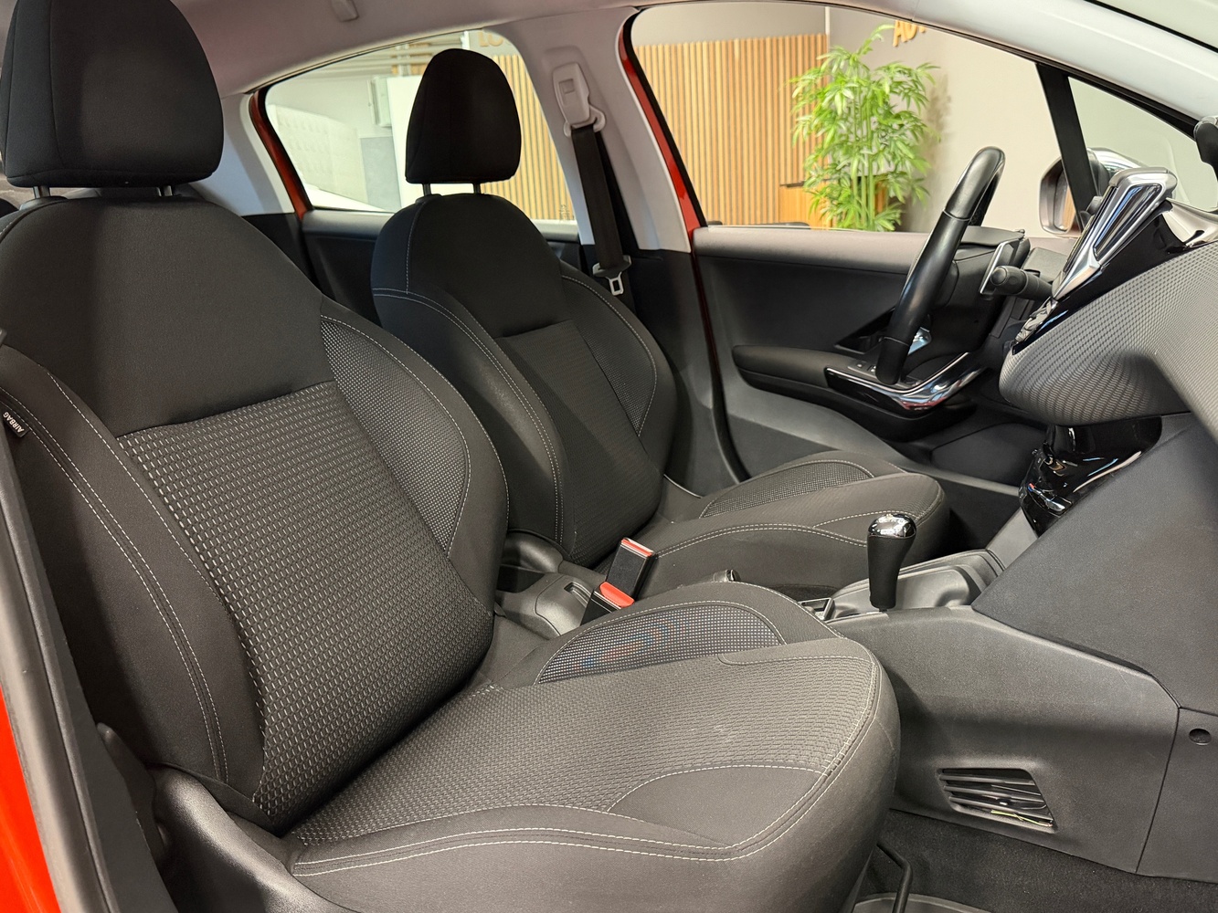 Peugeot 208 vaihtoauto