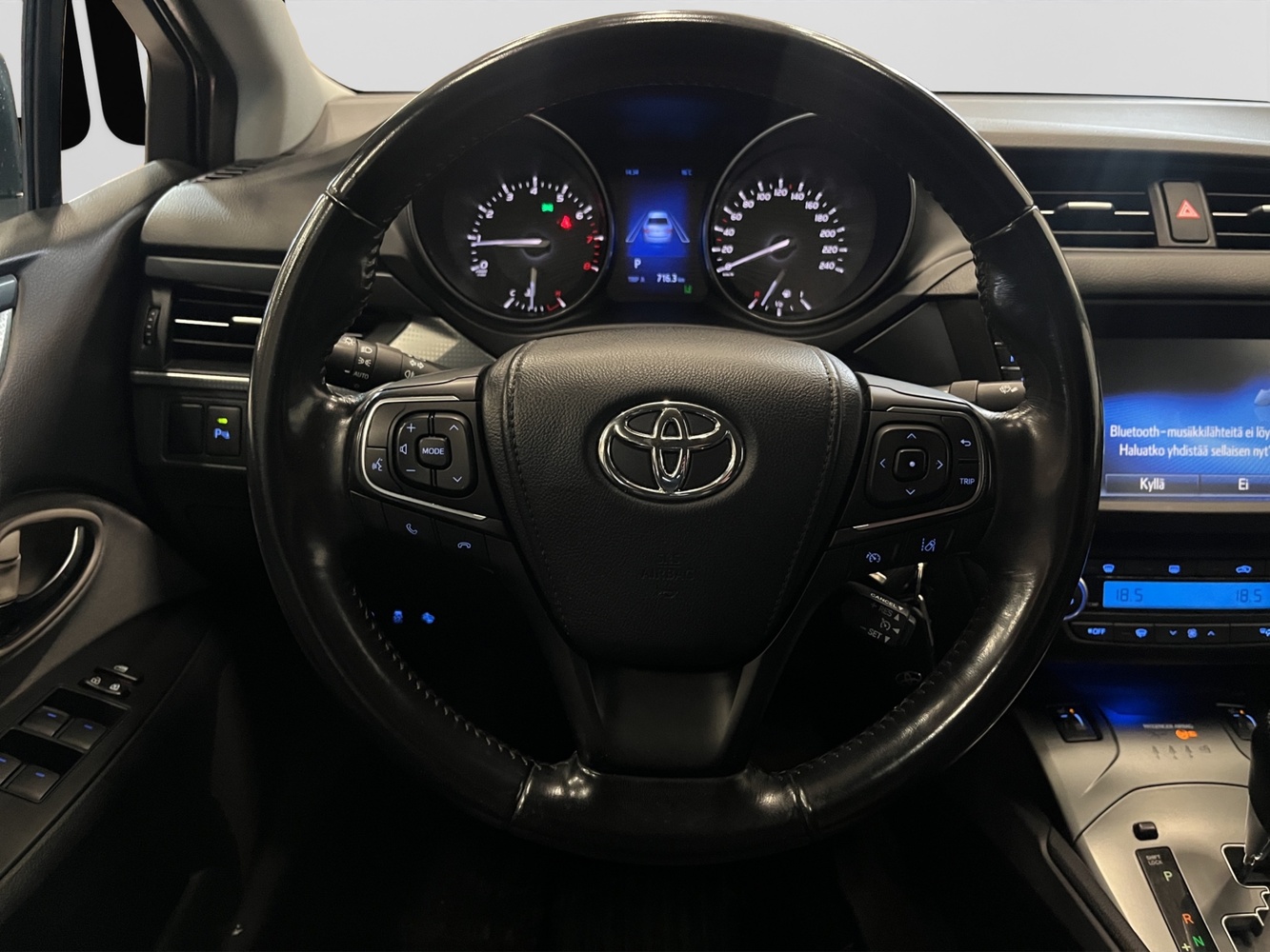 Toyota Avensis vaihtoauto